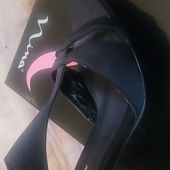 Nina- Carson-LS Black Luster Heel 8M - Picture 11 of 11